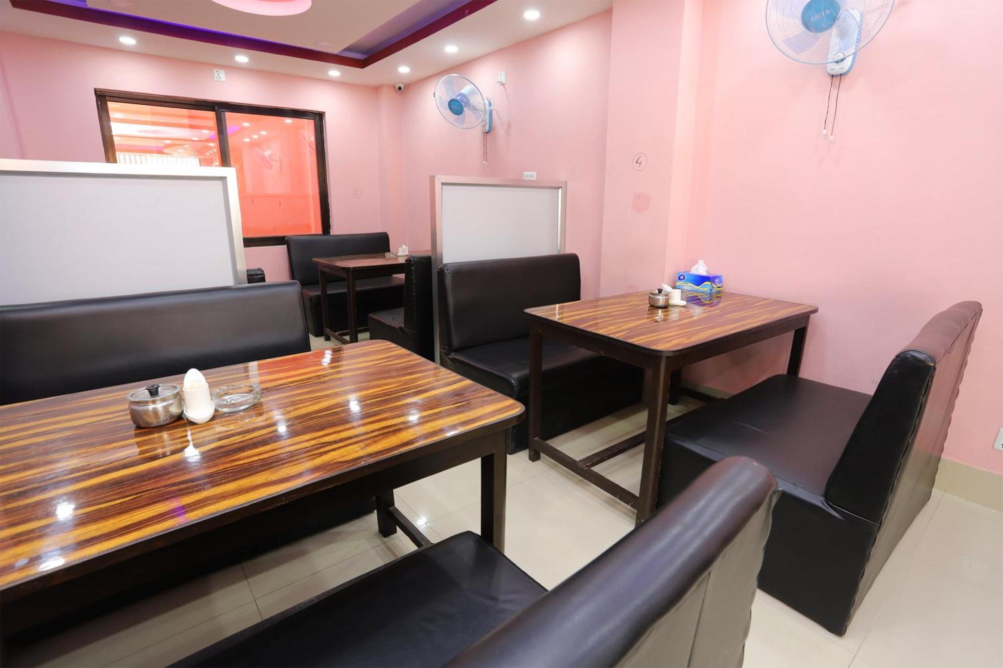 Oyo 137 Hotel Pranisha Inn Pashupatināth المظهر الخارجي الصورة